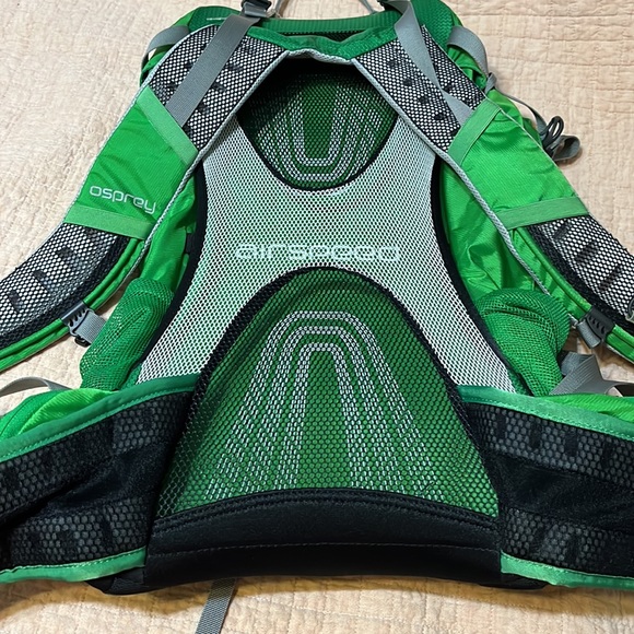 OSPREY Bags Osprey Hiking Backpack Green Stratos 24 Great Condition